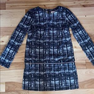 Love...ady patterned shift dress with zipper